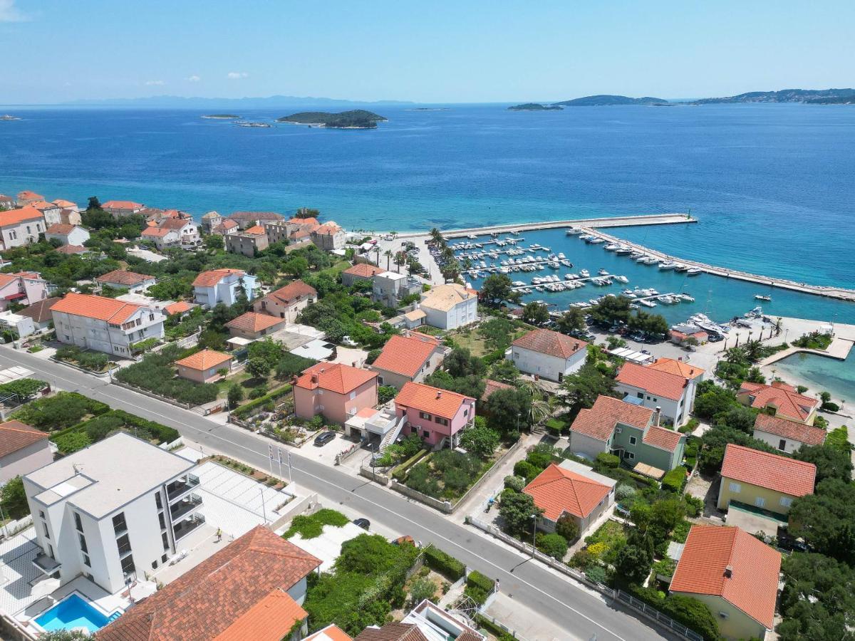 Sunny Day Luxury Holiday Apartments โอเรบิก ภายนอก รูปภาพ