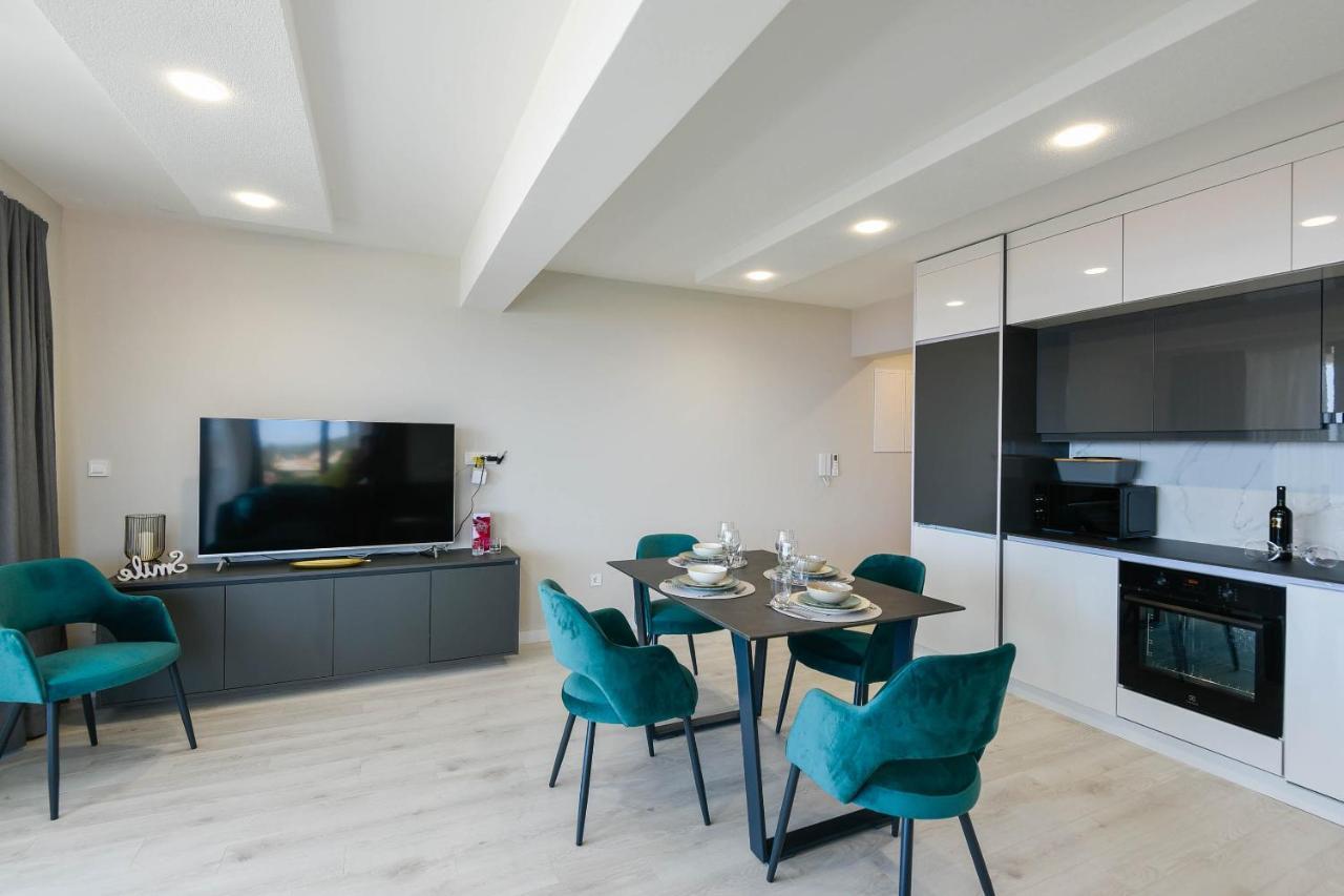 Sunny Day Luxury Holiday Apartments โอเรบิก ภายนอก รูปภาพ